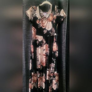 LuLaRoe Riley dress with pockets